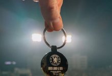 Приезжавшие в Алматы болельщики "Челси" получили от клуба сувениры