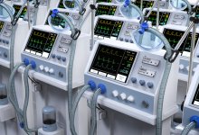 Все еще на ИВЛ: врачи сообщили подробности состояния мужчину после самоподжога в Актау