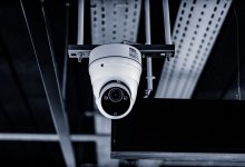 Камеру установили в школьном туалете возле унитаза