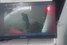 Астанчанин справил нужду перед крыльцом подъезда