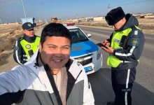 Что известно о задержанном в Актау блогере, который снимал место крушения самолета