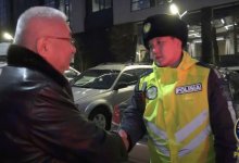 Патрульный полицейский умилил алматинцев