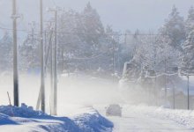 Автомобиль провалился под лед на Балхаше