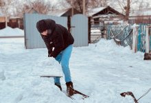 Добрые сердца и чистые дворы: как акция "Таза бейсенбі" помогает одиноким пенсионерам Казахстана