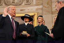 Дональд Трамп стал мемом на своей президентской инаугурации за 10 минут