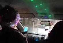 Таксист из Астаны заряжает пассажиров новогодним настроением (ВИДЕО)