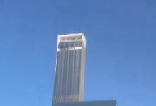 ТД "Абу-Даби Плаза" разрушается в столице