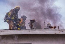 В Алматы загорелись кабели в новостройке: пожар охватил 8 этажей