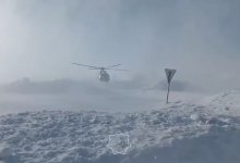 Новорожденного с матерью доставили в больницу вертолетом МЧС в ВКО