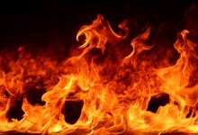 Дети кричали в огне: пламя охватило дом в Алматы