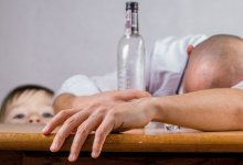 Мать нашла 44-летнюю пьющую дочь в неожиданном месте работы