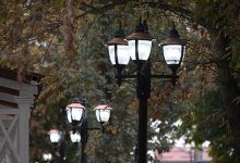 Астанчанин подрался с фонарным столбом