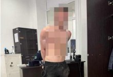 Полуголый мужчина бегал по Кокшетау