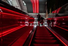 Эскалатор зажевал ногу ребенка в Москве