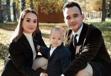 Али Окапов устроил мини-концерт в детском саду сына