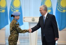 Токаев поблагодарил за службу казахстанских миротворцев