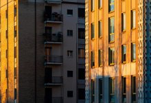 Мужчина выпал из окна многоэтажки Актау