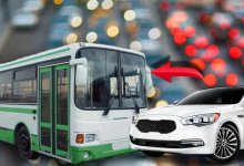 Пассажирский автобус и легковушка столкнулись в Уральске