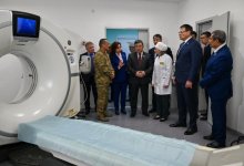 Сенаторы посетили военный госпиталь в Астане