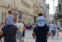 Органы опеки станут самостоятельными в Казахстане