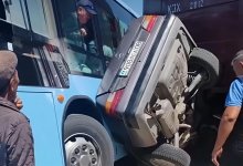 Поезд, легковушка и автобус столкнулись на переезде в Таразе (ВИДЕО)