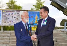 Труженика тыла наградил аким ВКО