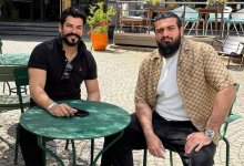 Бурак Озчивит очаровал поклонниц летними снимками