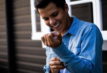 На что копят мужчины: топ целей открытия депозитов в Казахстане