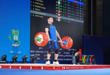 Казахстанский штангист завоевал бронзу на чемпионате Азии