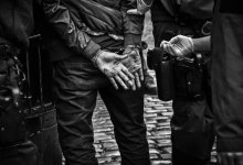 Ограбление банка попало на камеры в Алматы