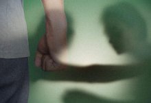 Агрессивный мужчина напал с кулаками на продавца магазина в Актау