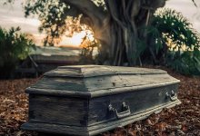 Гроб выбросили на мусорку в Актобе