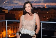 Экс-солистка "Серебра" задолжала миллионы налоговой