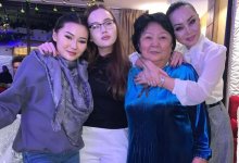 Баян Алагузова поделилась редкими кадрами с дочерьми