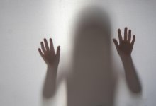 Девушка подвергалась групповому изнасилованию в Караганде