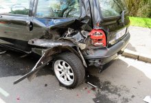 Автомобиль перевернулся и задел рядом стоящую машину в Астане