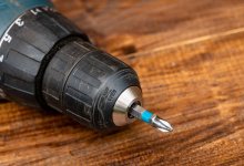 Половые органы детей намотало на шуруповерт в России