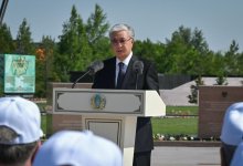 Токаев: “Мы склоняем головы перед жертвами репрессий и голода”