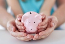 Казахстанские дети продолжают получать выплаты из Нацфонда