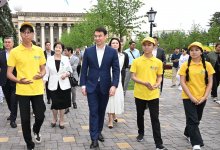 Аким Алматы посетил детский фестиваль