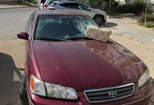 Неизвестный разбил кирпичом авто в Актау