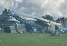 Пассажирский самолет разбился в США