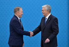 Токаев поздравил медработников с профессиональным праздником