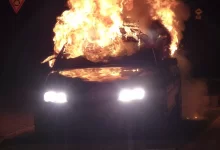 Автомобиль вспыхнул и взорвался в Актау (ВИДЕО)