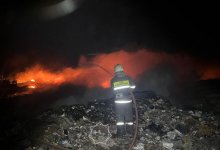 Сразу два мусорных полигона горят в Алматинской области