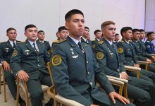 Токаев предложил присваивать звание “старший лейтенант” выпускникам–отличникам ведомственных вузов