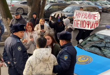 Двух потенциальных педофилов “на живца” поймали активисты в Алматы