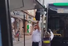 Автобус вдребезги разнес остановку в Астане