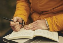 Блогер признал себя мертвым ради возврата 50 долларов