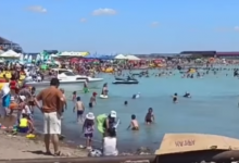 Заняли даже палатки: рекордное количество туристов посетили в выходные Балхаш